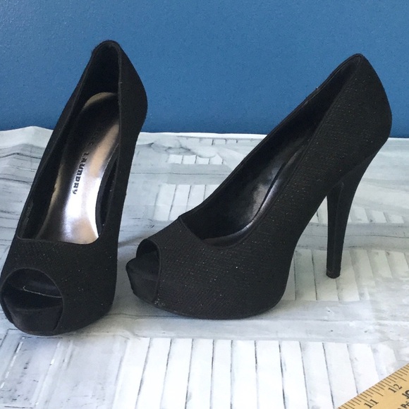 Chines Laundry Black Pumps - Picture 1 of 8